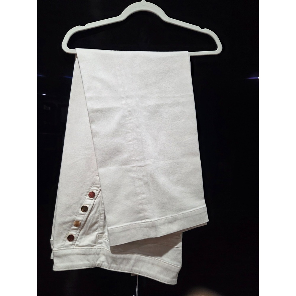 Chico English Cream Wide Pull On Leg Jeans 3R/ 16US  New with tags Perfect condi